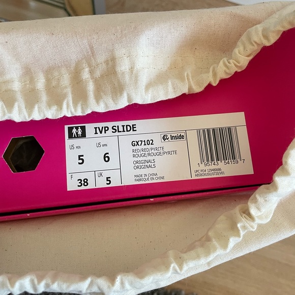 Ivy Park Sold out slides - Picture 4 of 5